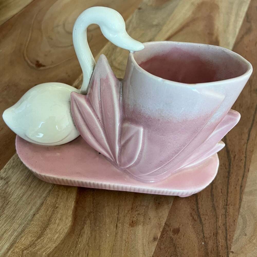 vintage ceramic swan cup vase makeup brush holder vanity planter MCM Regency